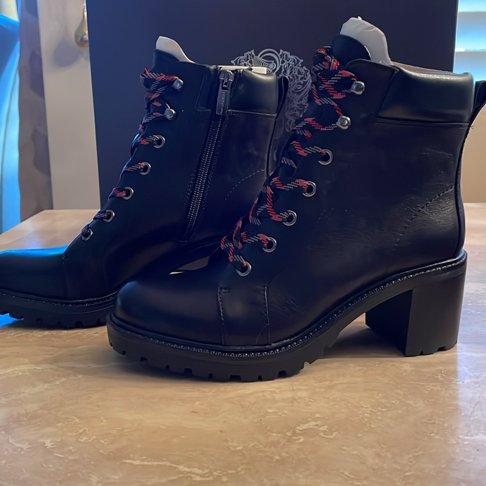 Vince Camuto Black Lace-up Ankle Boots - Picture 4 of 7